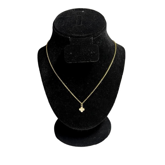 18k Gold Plated Sterling Silver Necklace 18" Chain Mini White Lucky Clover Charm - Picture 1 of 3